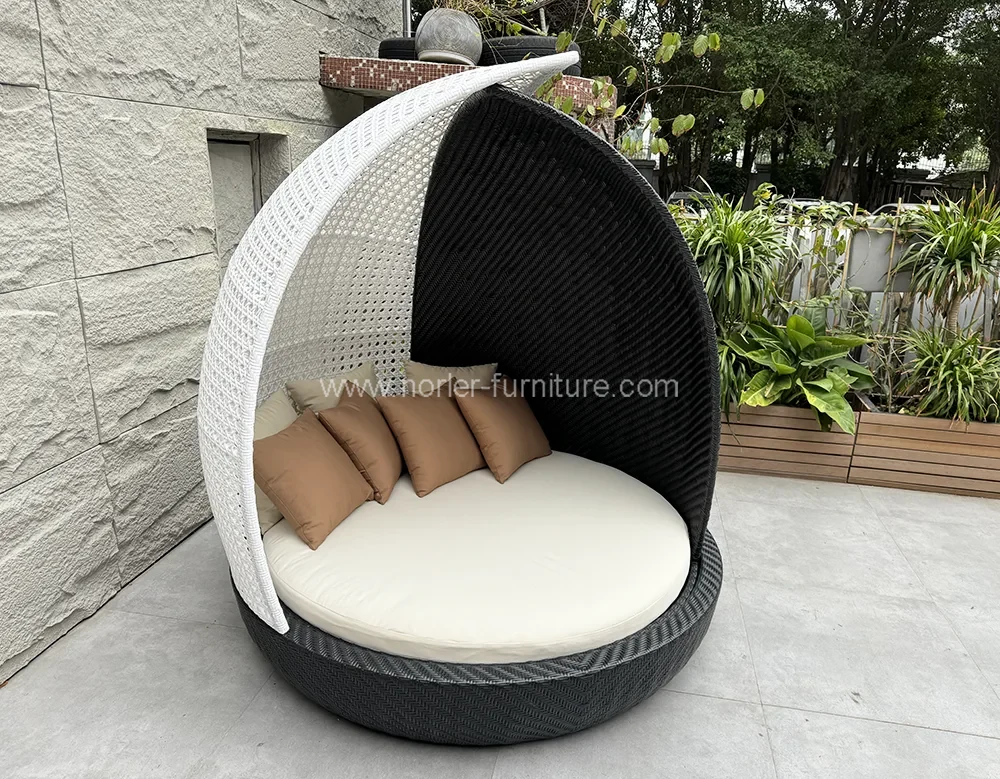 Outdoor Furniture PE Rattan Round Sunshade Sun Bed