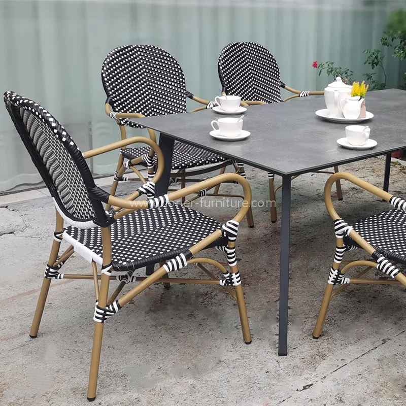 Moderno impermeable de aluminio PE Rattan Juego de comedor de ratán
