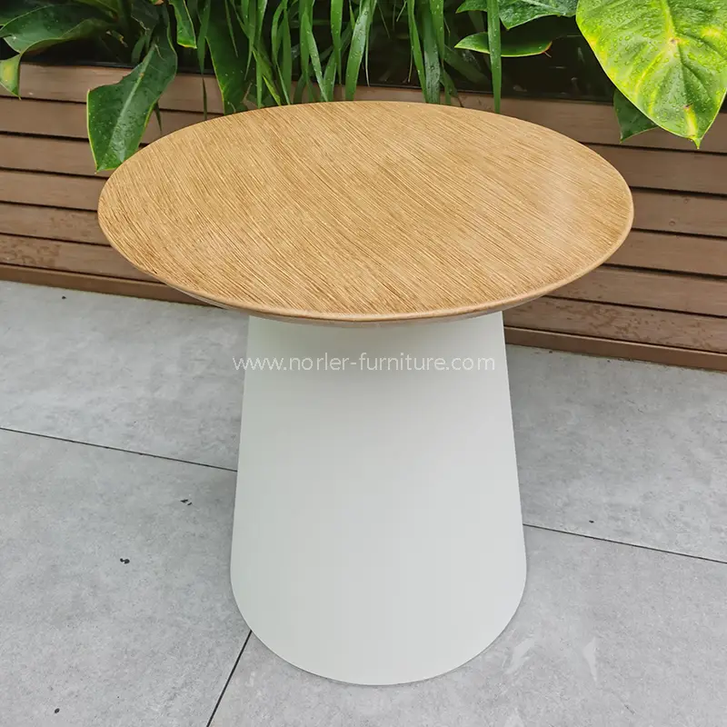 Mesa de café de aluminio de grano de madera cepillada al aire libre