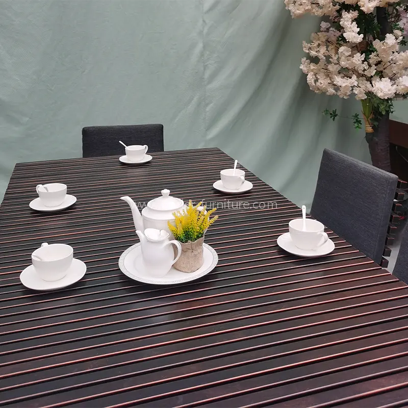 Patio al aire libre Madera de madera Mesa y sillas de comedor de aluminio